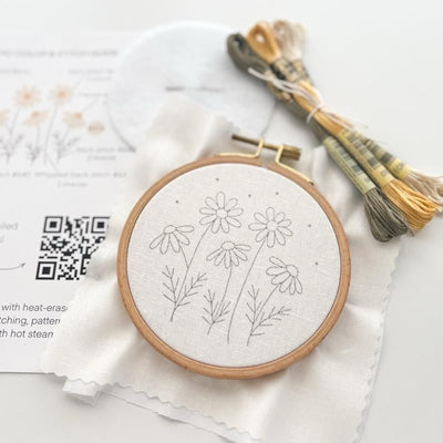 Beginner's Daisies Embroidery Kit - Floral Stitching Made Easy!