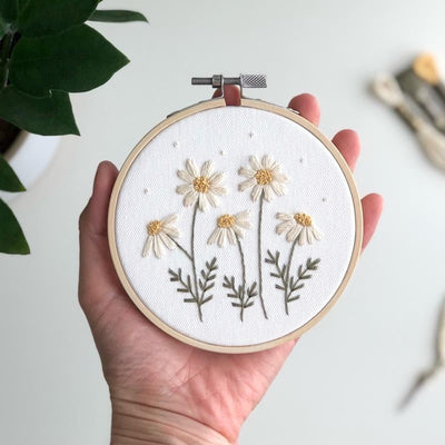 Beginner's Daisies Embroidery Kit - Floral Stitching Made Easy!